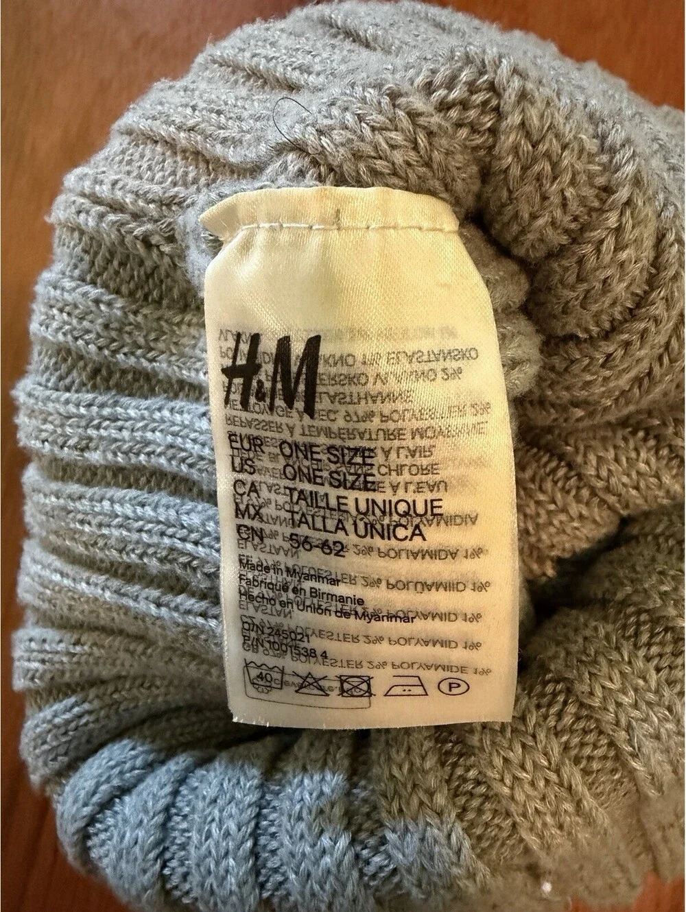 H&M Women’s Ribbed Knit Beanie Hat Gray Acrylic Solid Fall/Winter One Size
